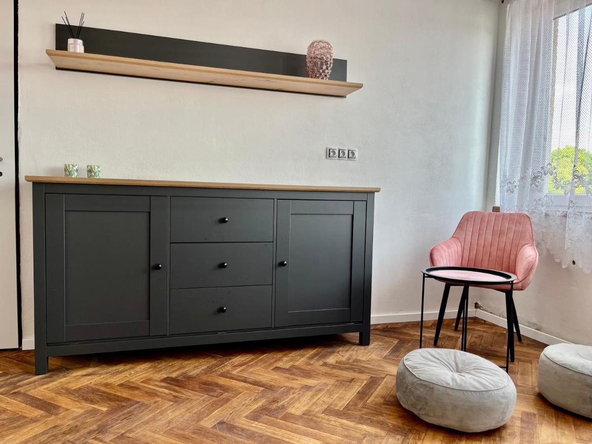 Monstera I Apartment Kolin Ngoại thất bức ảnh