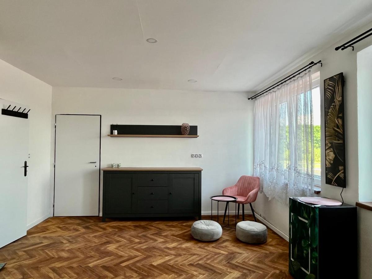 Monstera I Apartment Kolin Ngoại thất bức ảnh